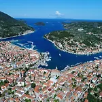 Marconi Charming Lägenhet Vela Luka