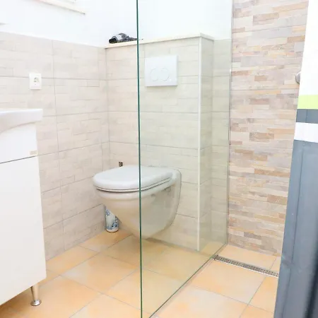 Marconi Charming * Vela Luka