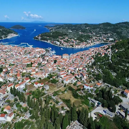 Marconi Charming * Vela Luka