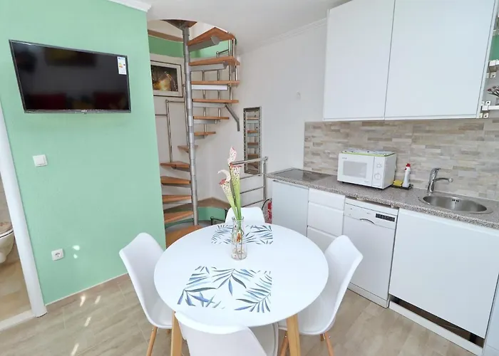 Marconi Charming Vela Luka