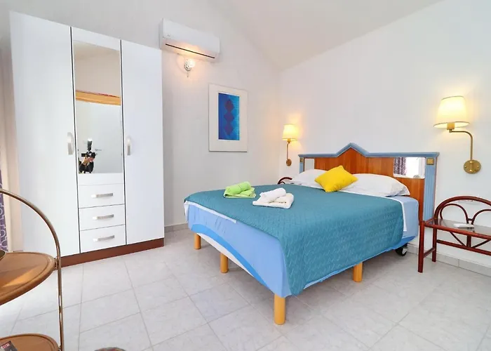 Marconi Charming Vela Luka