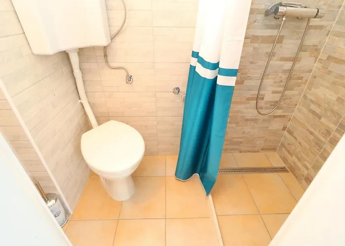 Marconi Charming * Vela Luka